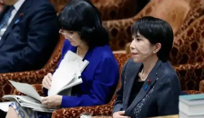 12月10日下午，高市早苗在日本国会预算委员会上，罕见主动说“希望尽快”与特朗普