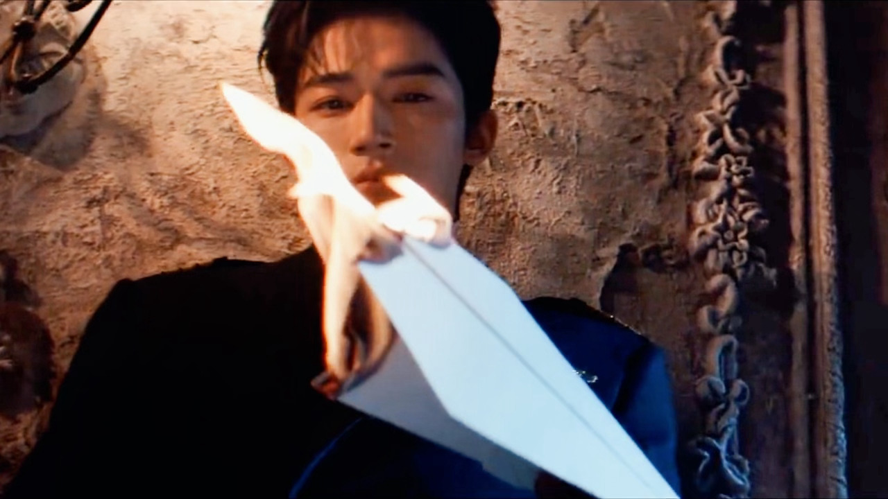 涛京泽机长造型告白官宣王星越和邓恩熙