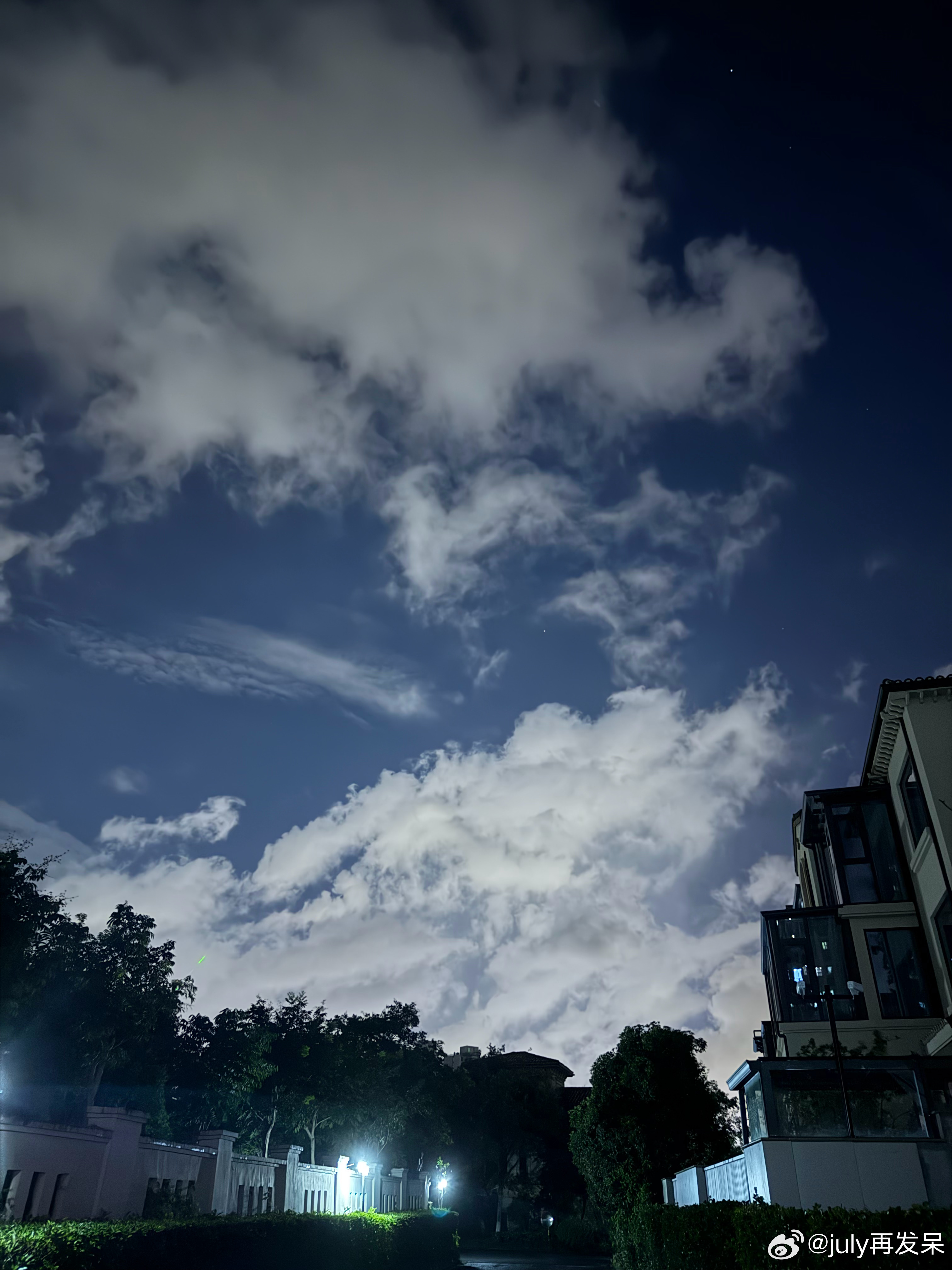 天气真好☁️，宁静自然🌃 ​​​