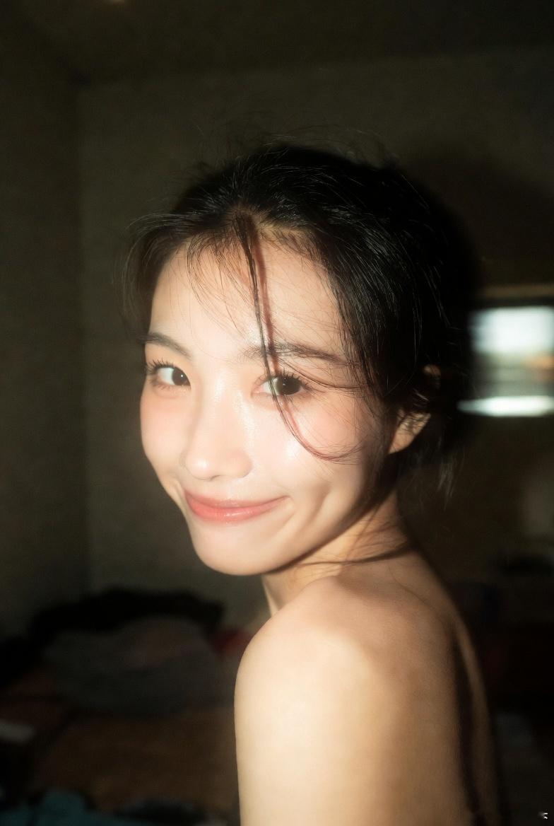 谈恋爱吗，和AI谈恋爱，真的能生成白月光啊