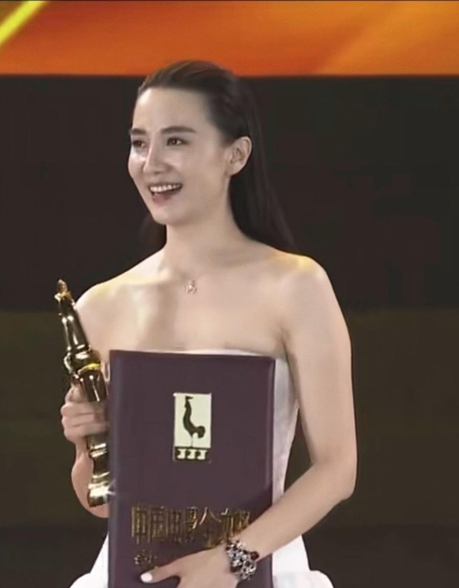 当年章子怡的《一代宗师》横扫亚洲电影主要奖项，没想到就只有金鸡奖最佳女主角没有拿