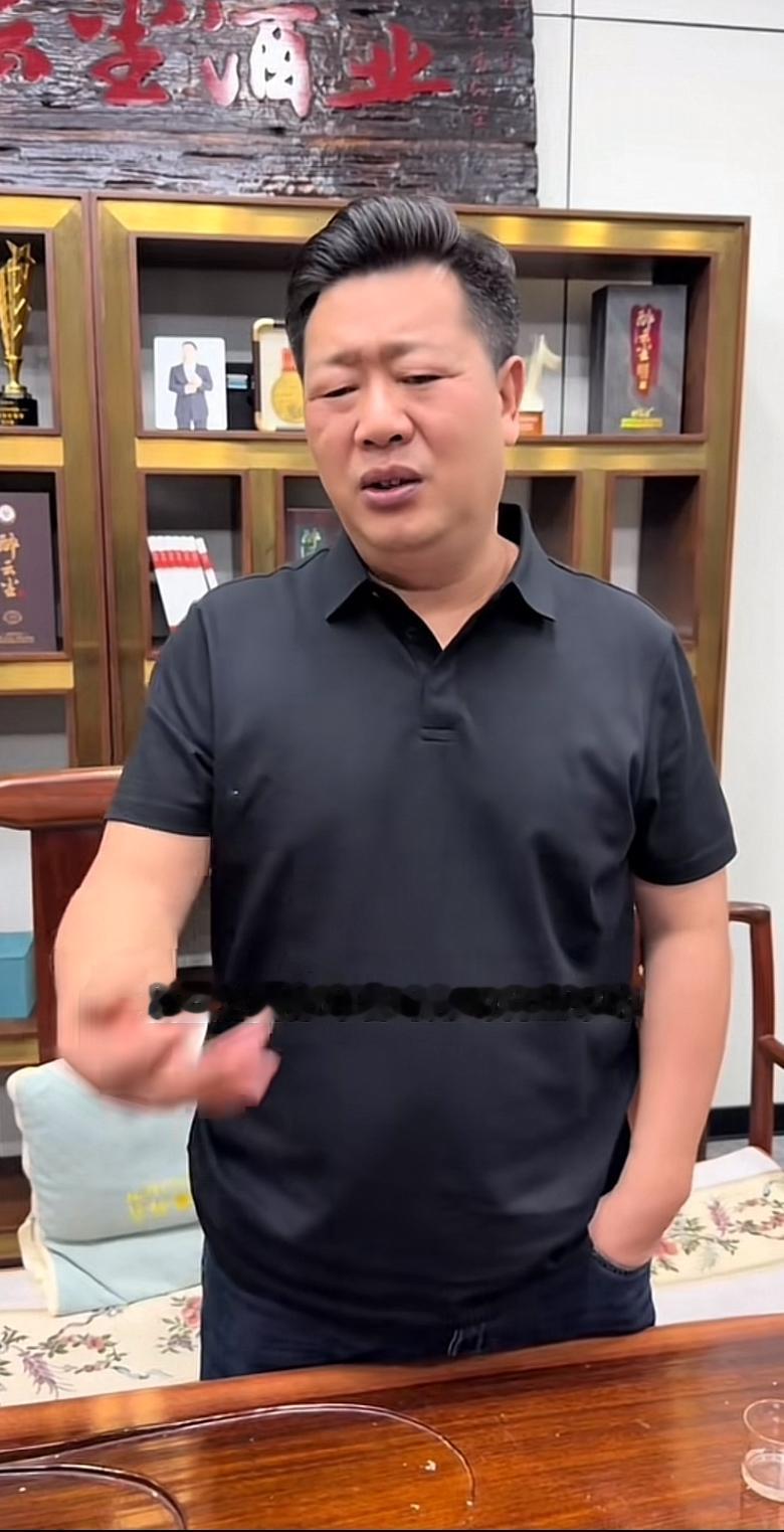 广东戈雅光电董事长，张大炮说，拿人钱财，替人办事，天经地义。评论区不少网友说他的