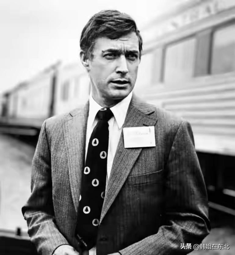 给美军捐1.3亿美元的神秘人物是亿万富翁蒂莫西·梅隆。当地时间23日特朗普就说有