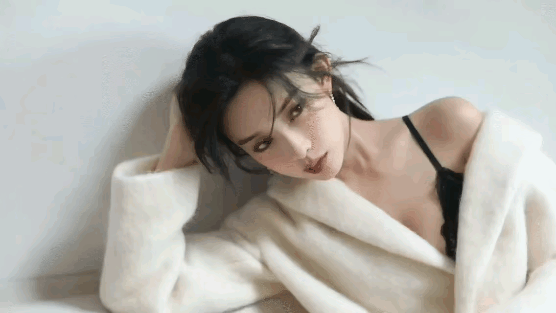 孟子义这是内衣代言特写吗？ ​​​