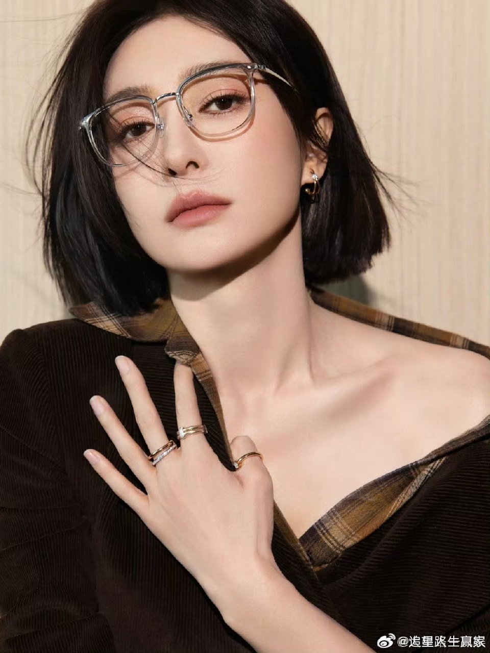 秦岚嗓子哑了三年我们的百灵鸟要快快好起来欢迎来看首席管家小百灵鸟的亲爱的客栈 