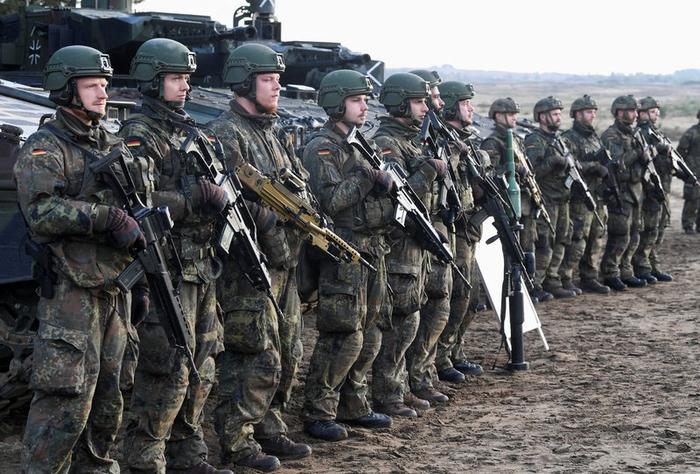 [加油]德国派兵参加格陵兰军事演习，来了足足13名士兵，给丹麦壮胆！！！
[加油