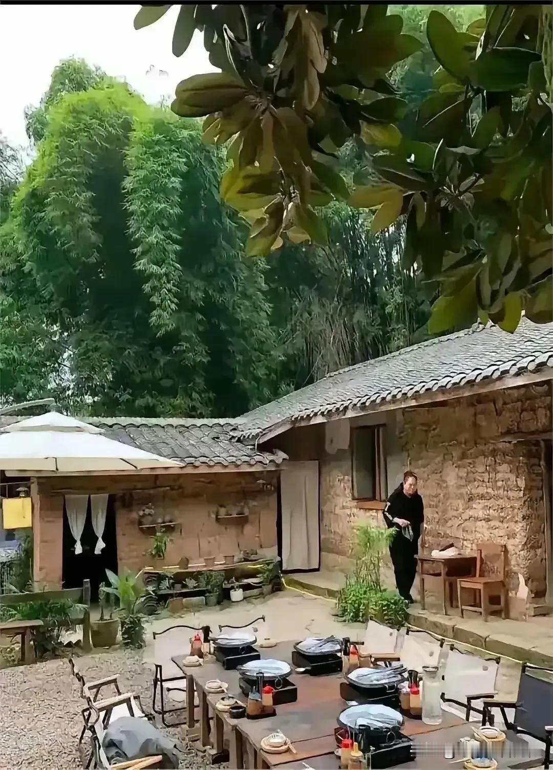 “朋友卖了北京的房子告老还乡了……”