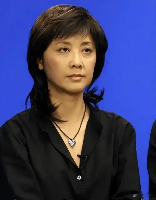 一个角色，观众惦念她一辈子！
朱琳不是高产的演员，但也演过不少角色，但最能让大家