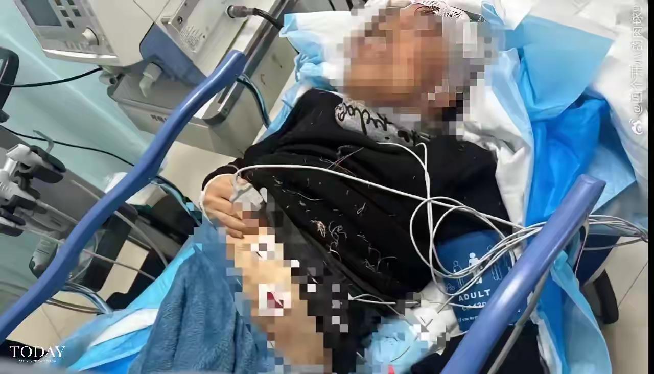 狗主人被判了！

62岁老人差点被7条恶犬吃了一审宣判犬主王某被判有期徒刑3年！