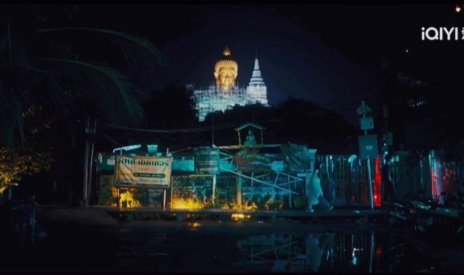 网剧双轨双轨最神来一笔的改编双轨最神来一笔的改编就是把原著的北方背景改成了泰国，