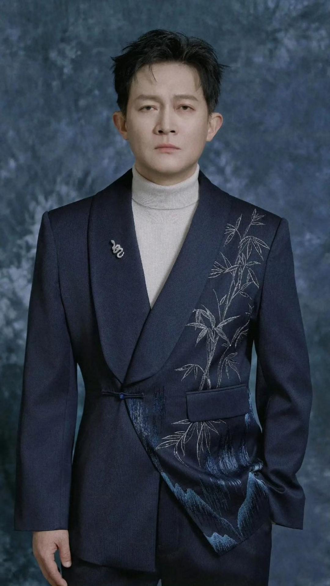 不敢想象如果我有一个这么厉害还这么宠自己的哥哥，我做梦都能笑醒，更别提杨志刚有三