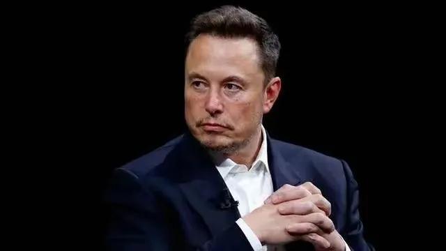 科技巨头马斯克震撼发问，是时候冷静思考了……
“我们拥有改变世界的科技，原本可以