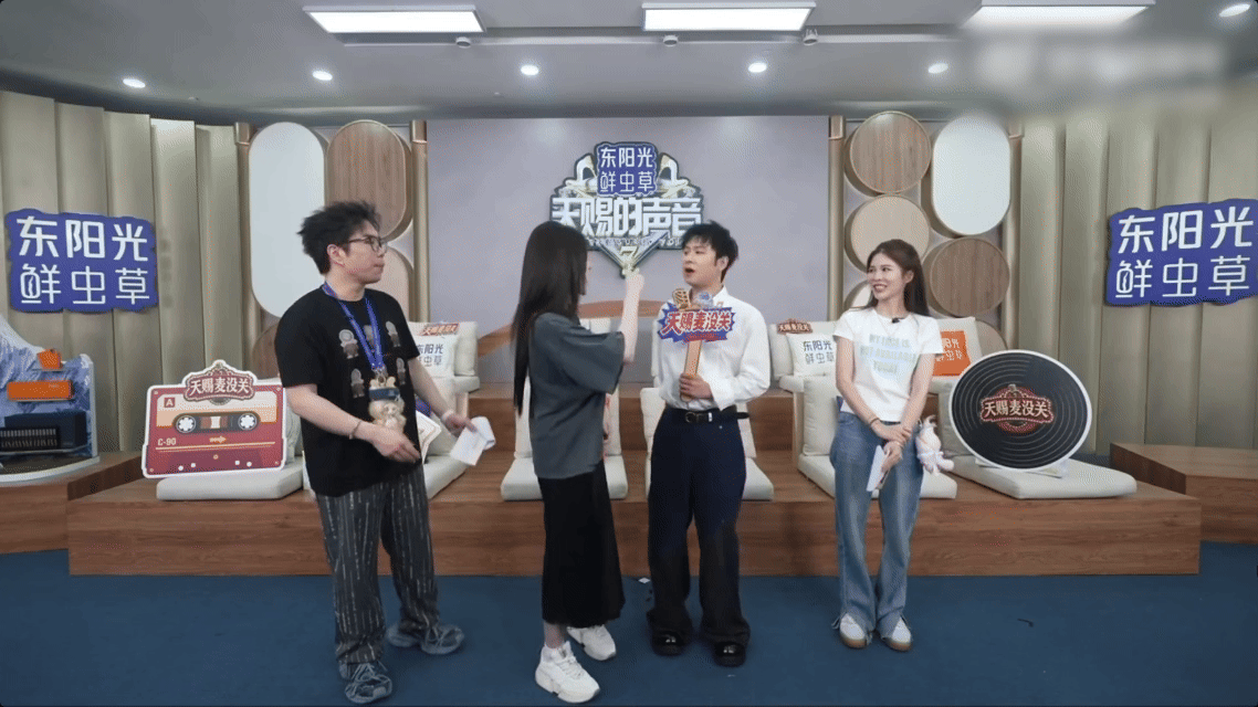 余佳运张碧晨组合叫碧成佳作不得不说这才是真正的强强联合呀，两位实力派歌手给我们带