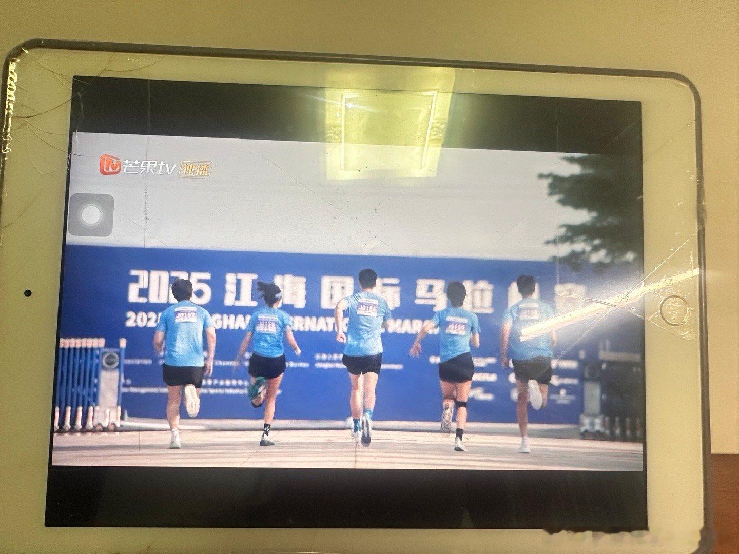 两天1.5倍速把仁心俱乐部看完了！医生轻喜剧，挺好看的[酷]除了最后有点仓促，其