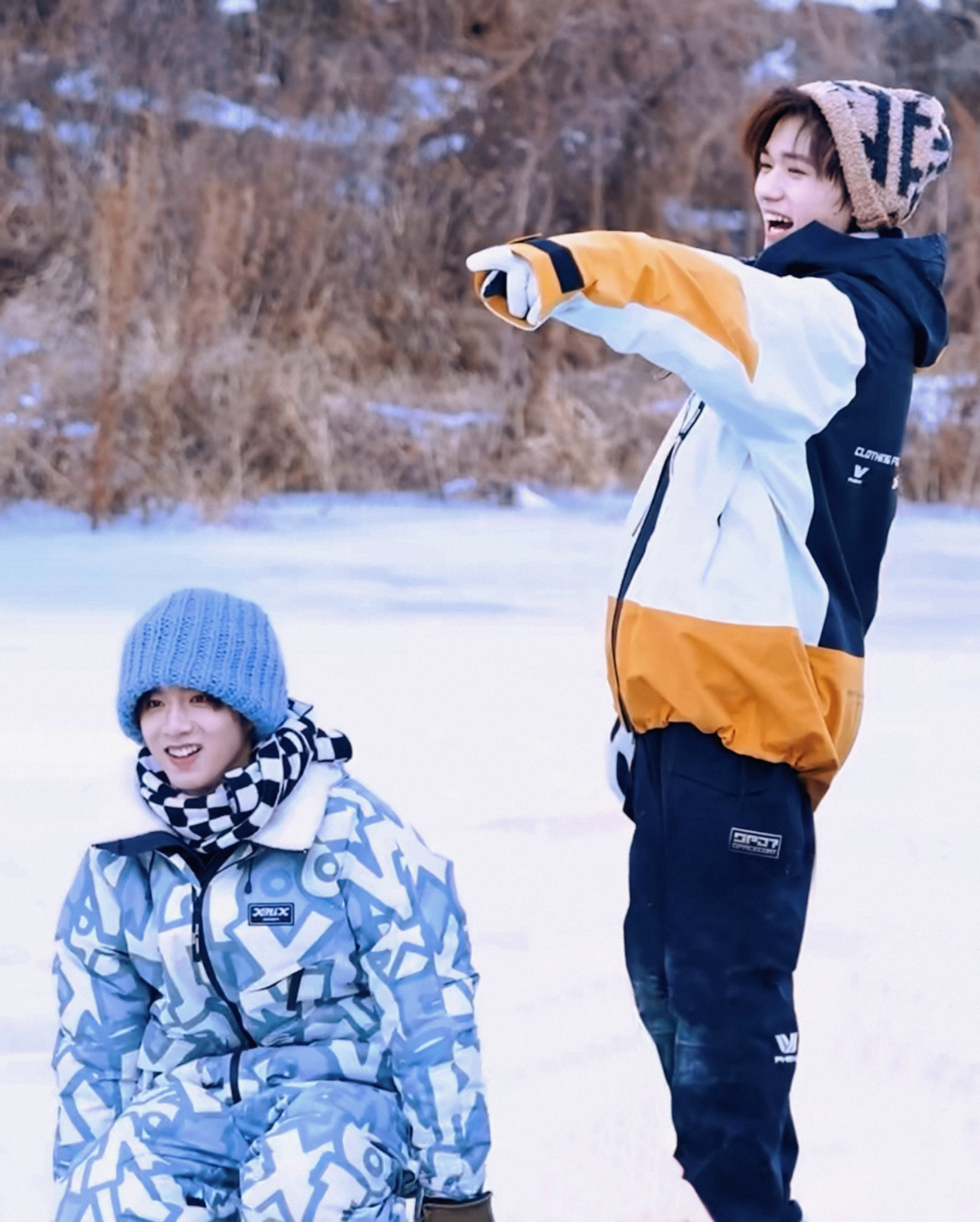 文轩 🐺🐟文轩世界第一初恋 “你吃不惯的话还可以吃鸳鸯 我点鸳鸯”烟花升停在