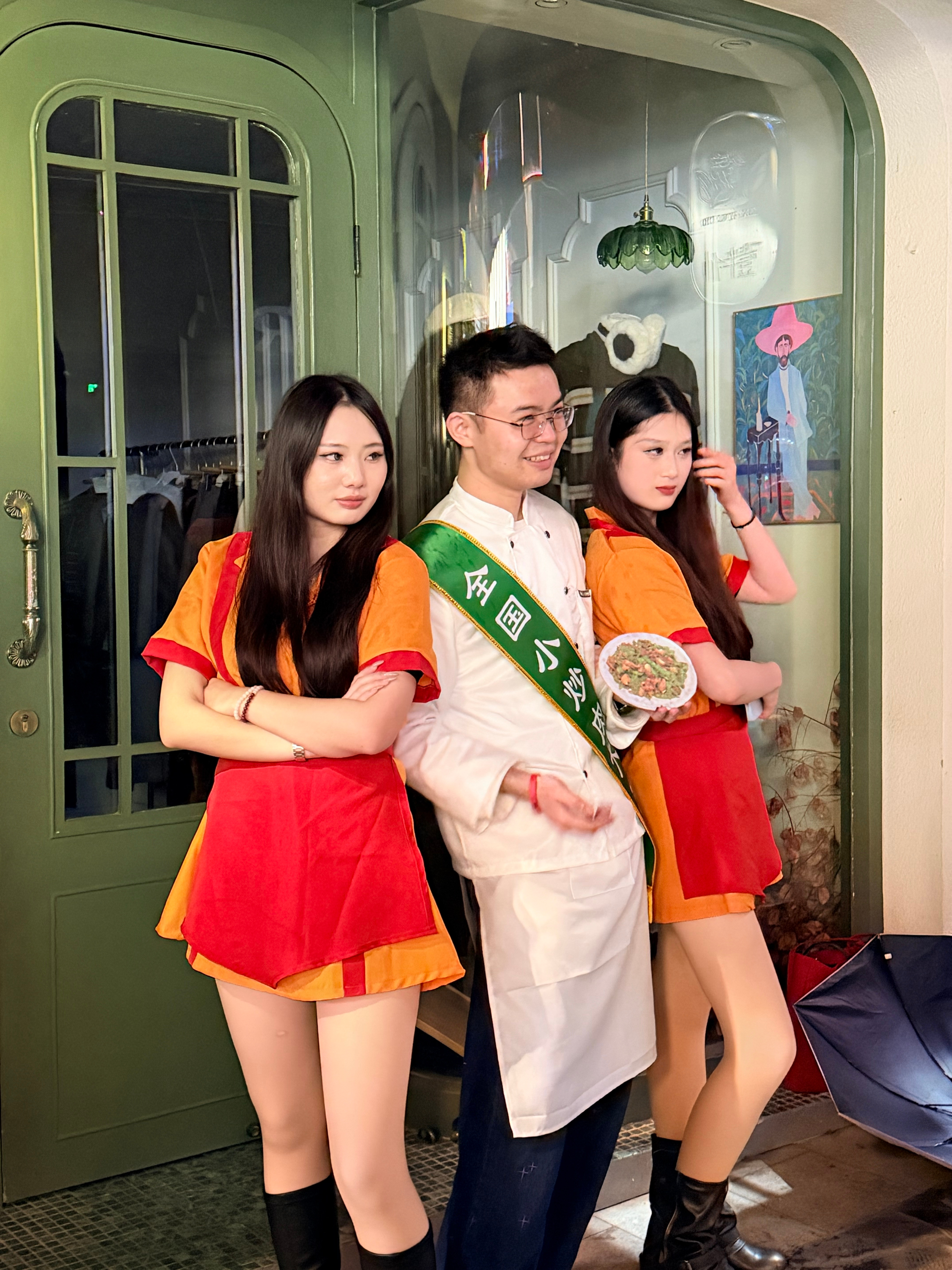 今天的潮宗街大家真是大放异彩🎨有种淡淡的疯感 ​​​