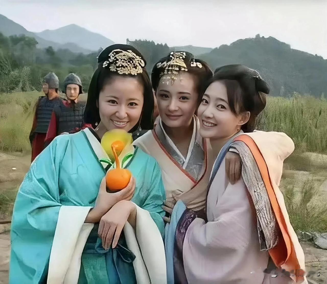 筹拍《美人心计》时，于正给杨幂去了邀请电话，杨幂觉得怎么着也得演女二聂慎儿，但于