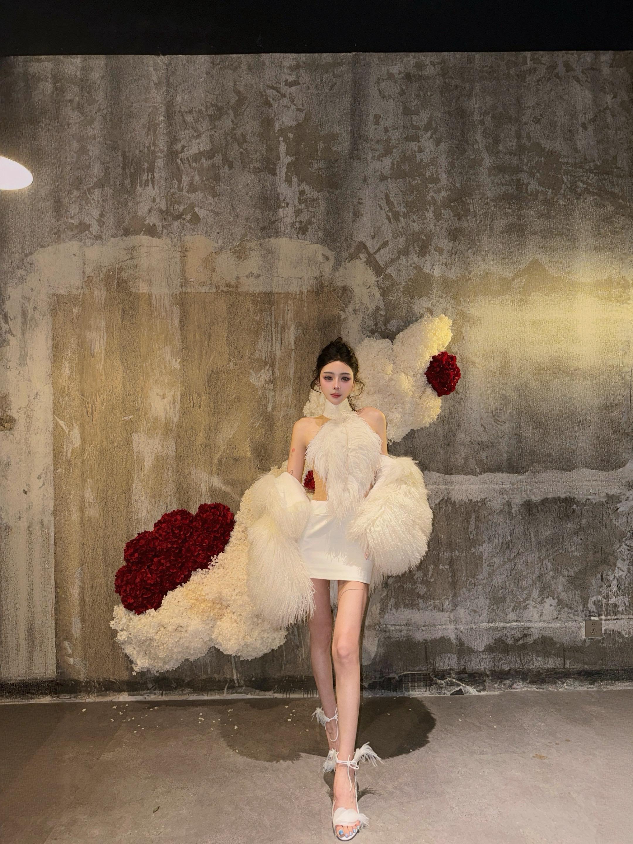 多赚钱 买断一个阶级作为鸿沟 离烂人远点