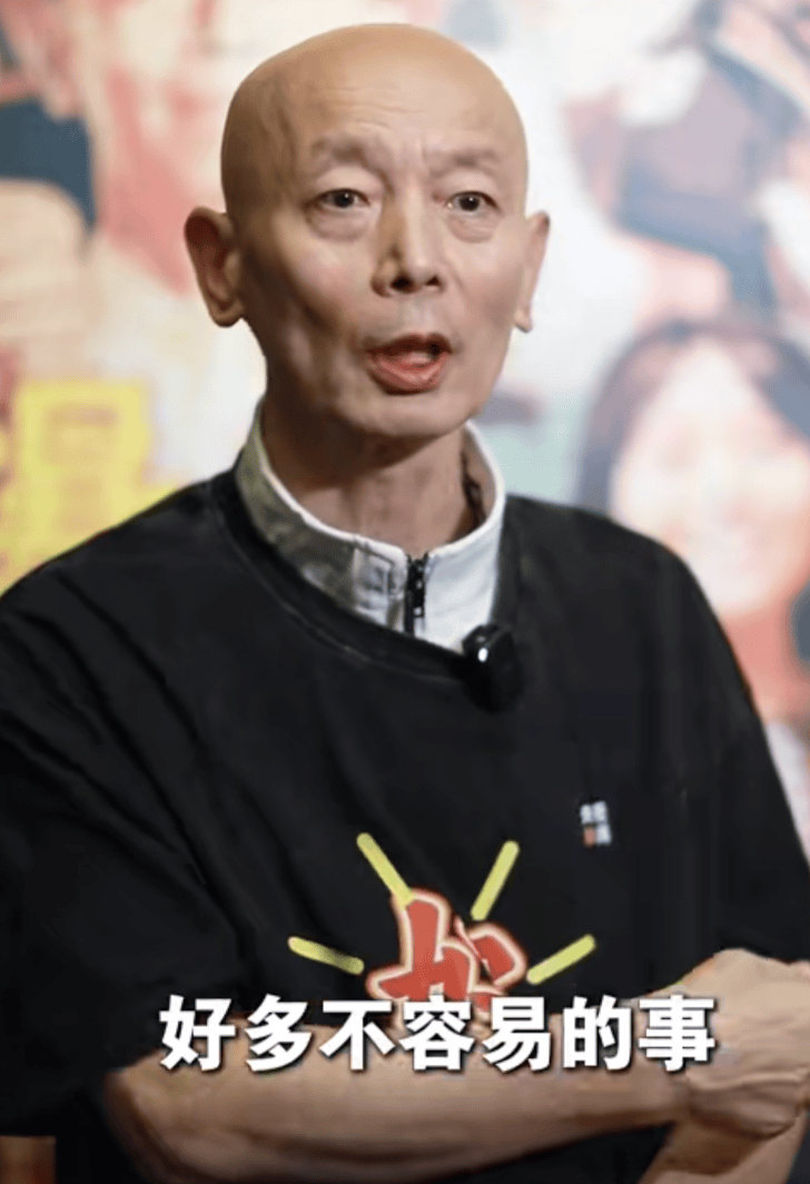 葛优谈自己演了个闹心网红：有缺点更可爱。葛优出演的《爆款好人》正在上映，北京的哥