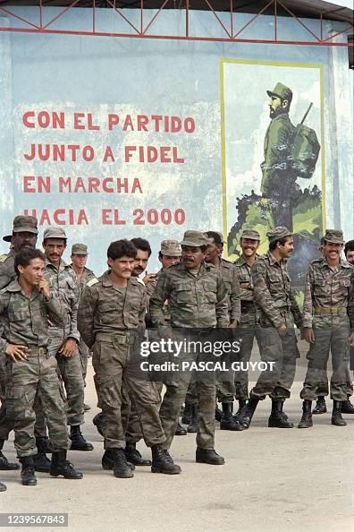 1989 年 1 月 9日即将离开安哥拉的古巴士兵