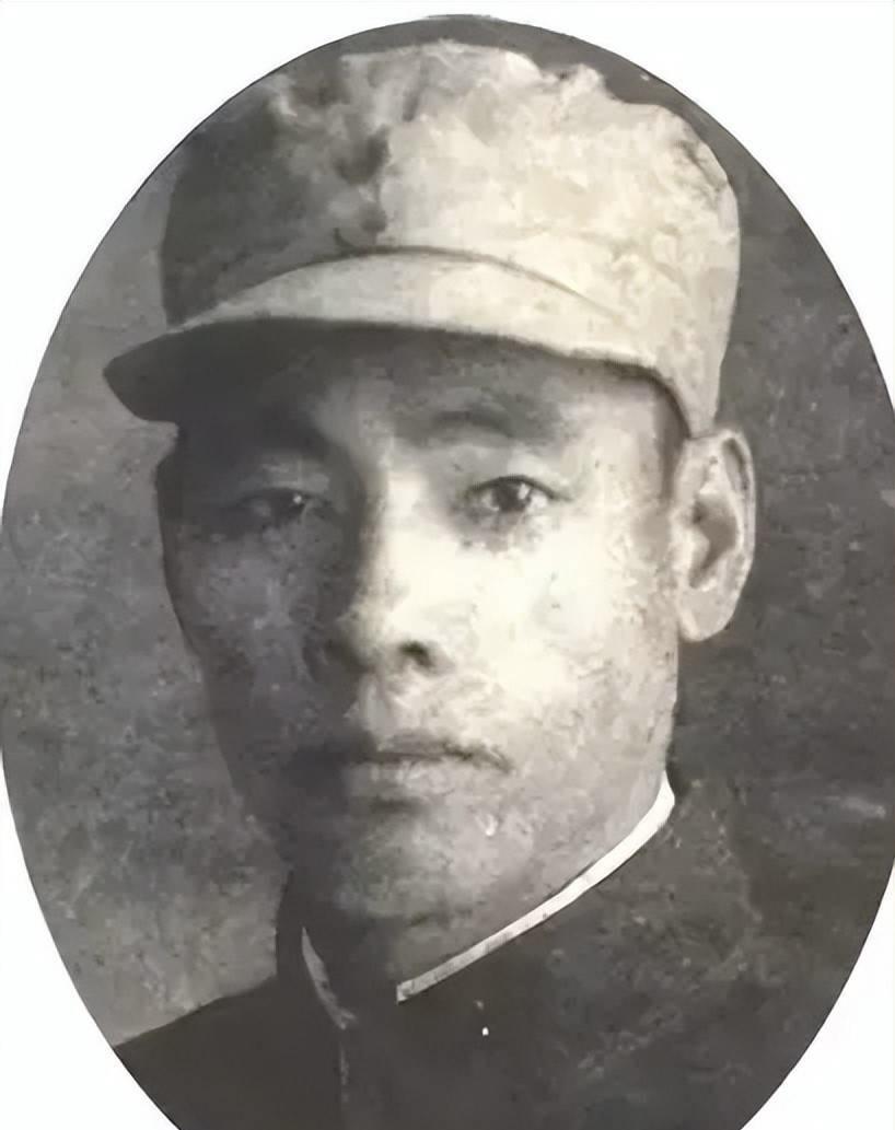 1941年，八路军独立营长叛变，侦察科长知道后就去劝阻，进村后，他感觉不对劲，就