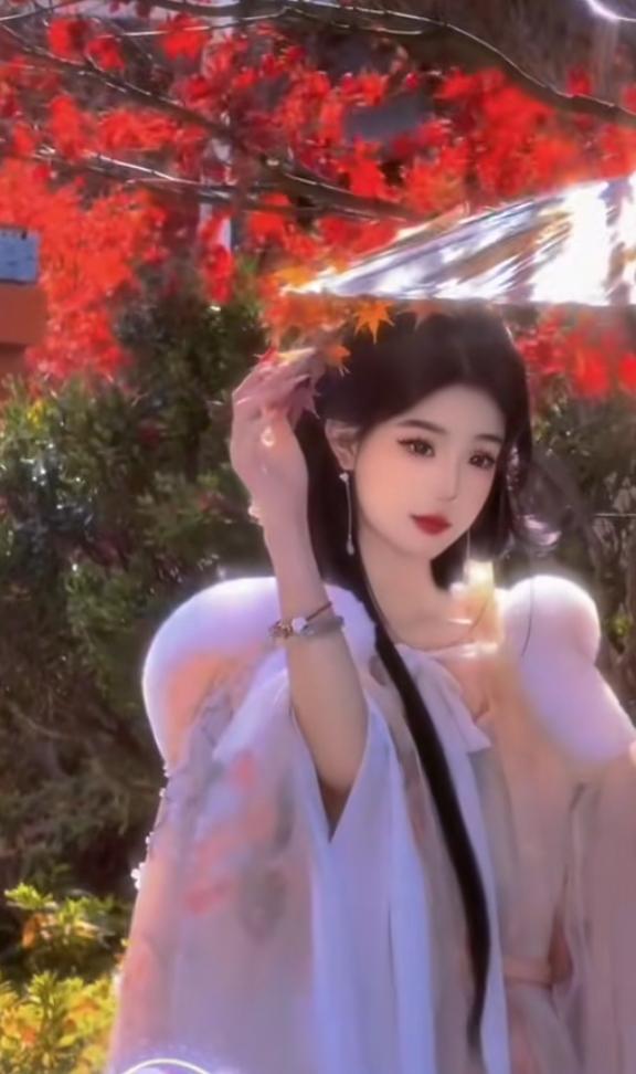 上联：枫菊凋谢秋已过
下联：梅兰绽放春欲来