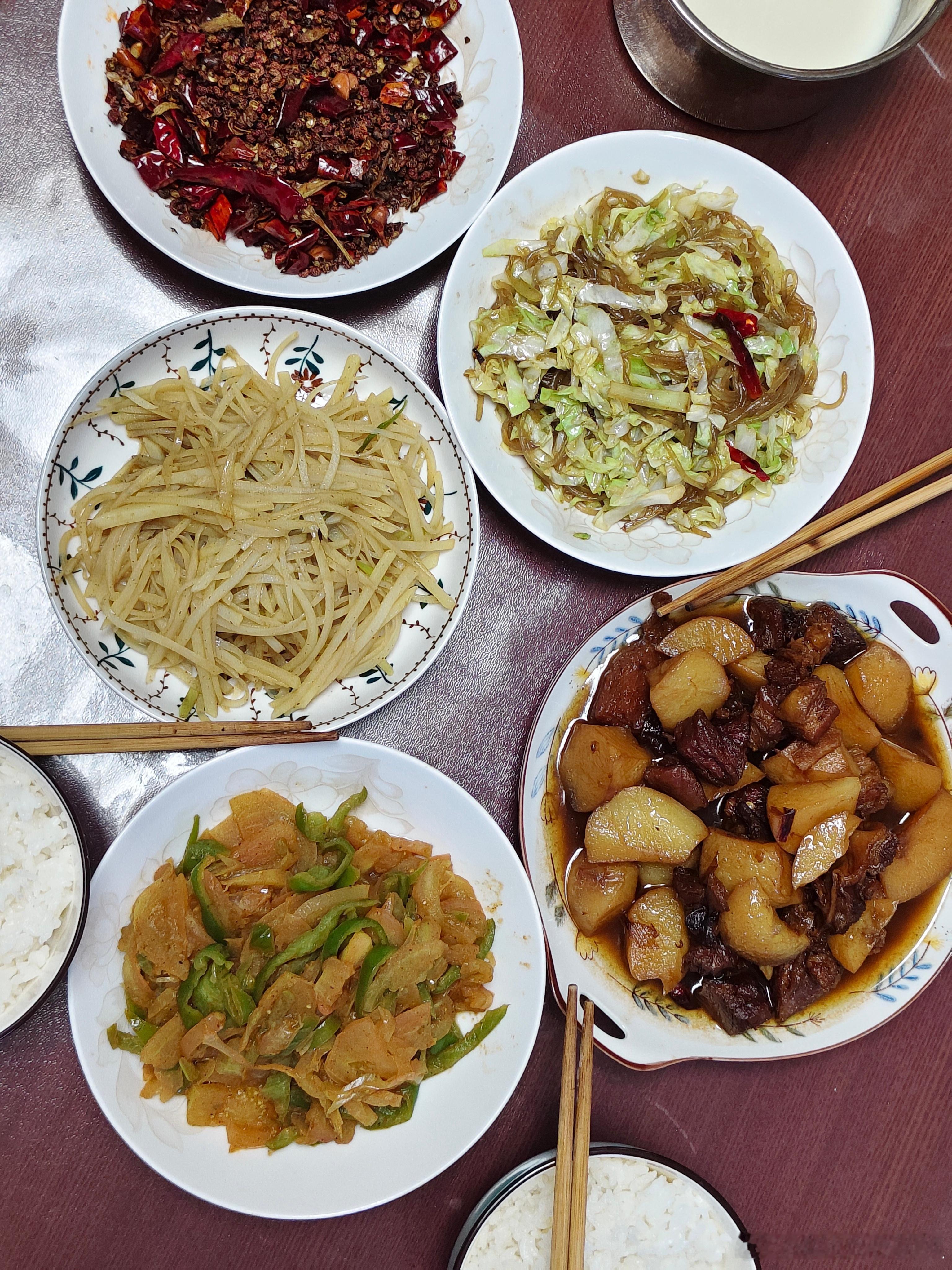 给妞儿吃完让去上学！ 