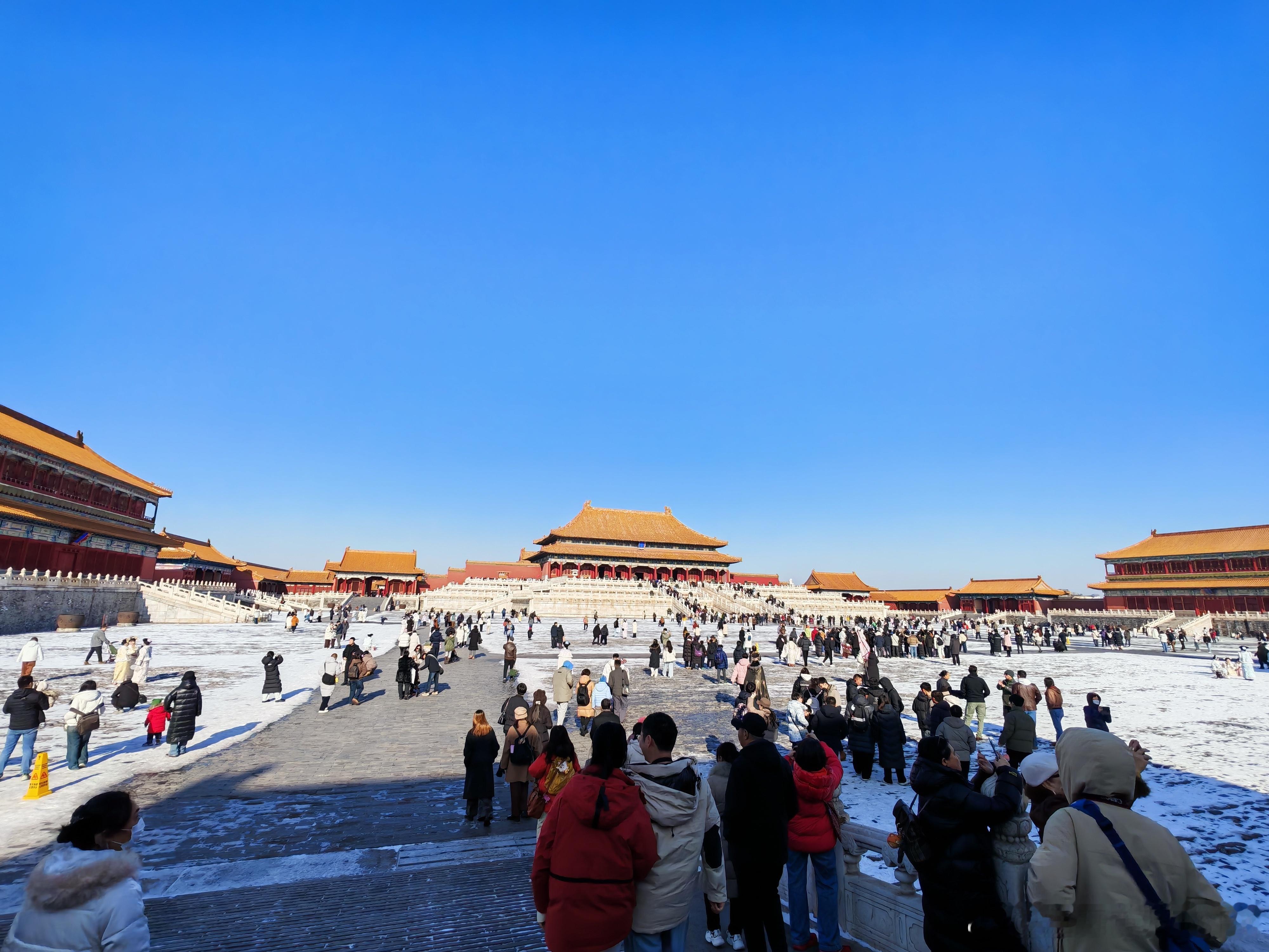 今日city walk。雪后故宫。 