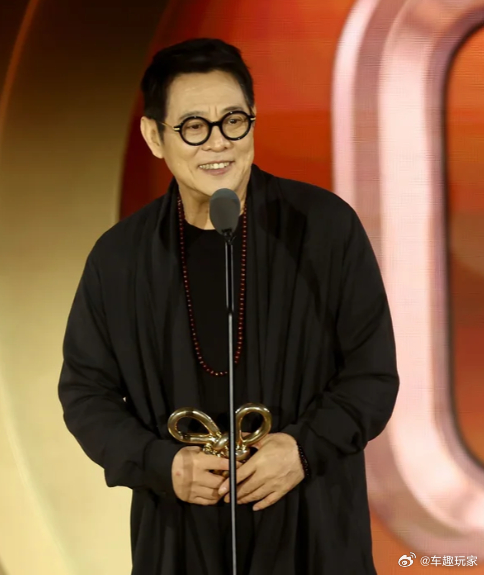 谢苗是唯一演过两次李连杰儿子的人看到他俩同框直接泪奔！小时候觉得谢苗就是李连杰亲