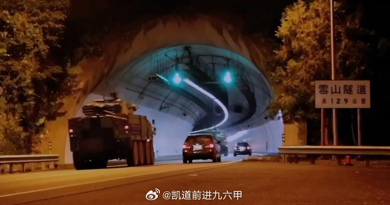 伪台蛙军在汉光42号演习中演练准备放弃兰阳平原全力保卫大台北
伪台蛙军在汉光42