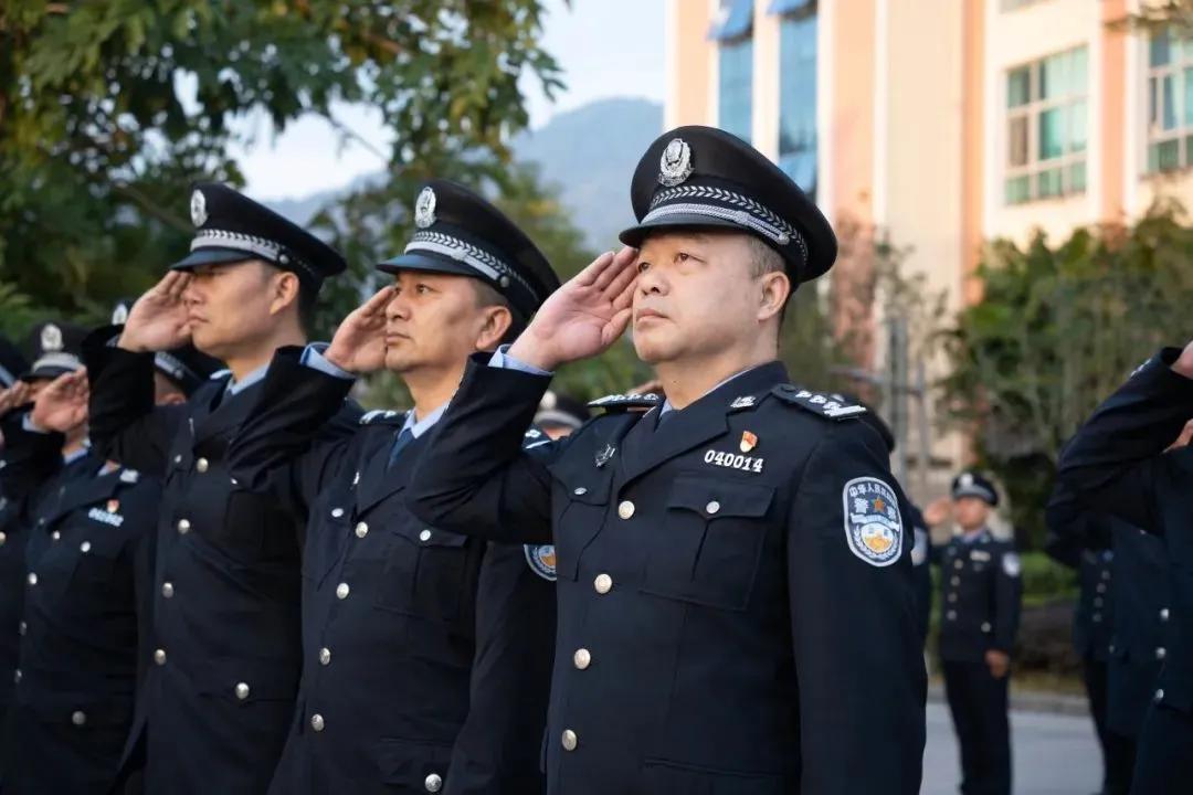 2025年10月31日晚，同心县公安局预旺派出所民警杨国林接110指令，前往辖区