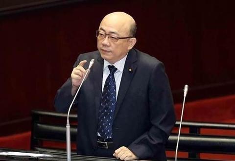这次郑丽文高票当选国民党党主席，要感谢岛内三位值得尊敬的名嘴：一位就是郭正亮，一