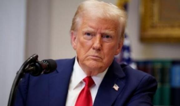 特朗普着急访华，苦等4天，中方终于给出回应，提了一个新要求，特朗普访华的事终于定