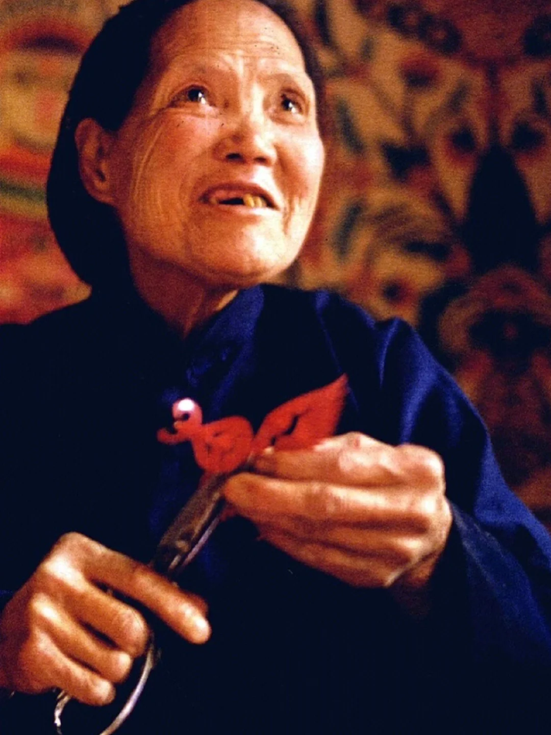 在贫瘠土地里开出灿烂的花