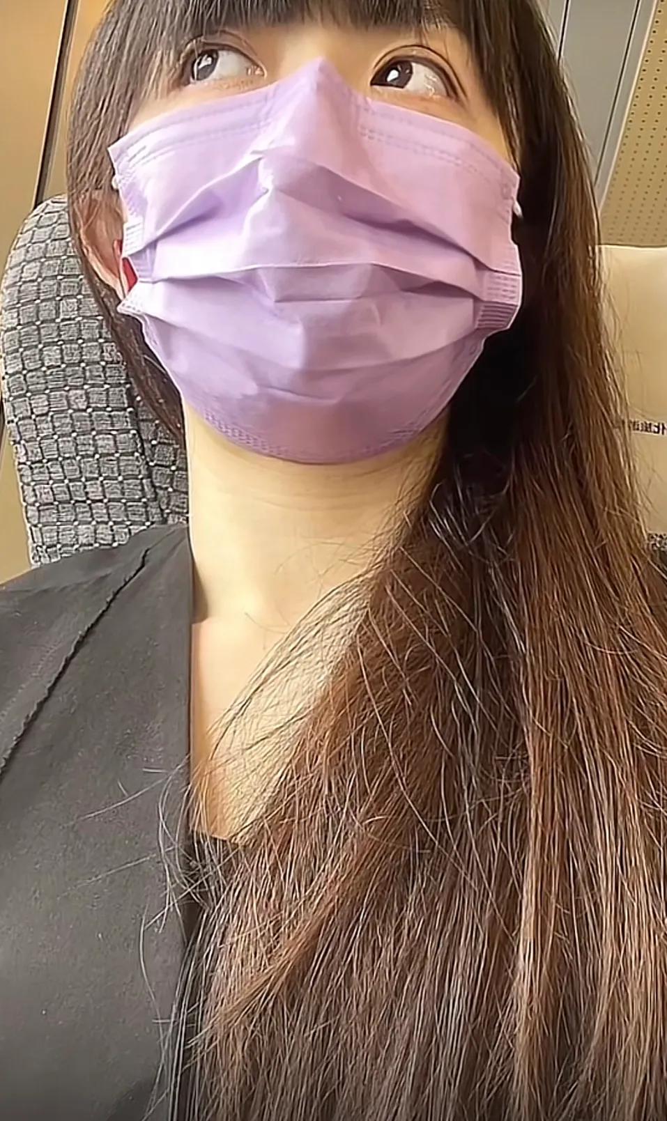 刚刚，广东电视台主持人毛琳在其抖音号发布了一条让人气愤的视频。只见视频里的毛琳戴