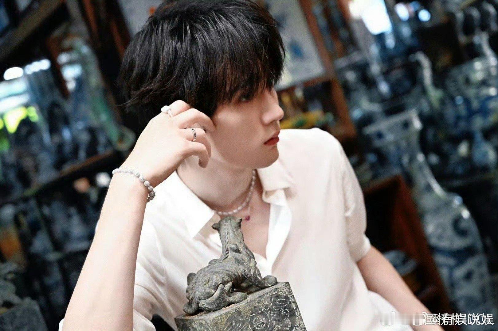 周翊然上一秒baby下一秒daddy 从“甜妹杀手”到“荷尔蒙发射器”，周翊然只