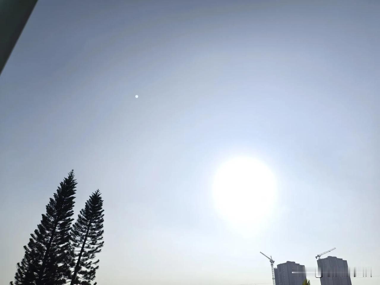 降温啦！降温啦！弱冷空气21日入粤！

一股弱冷空气将于21日早晨开始自北向南影