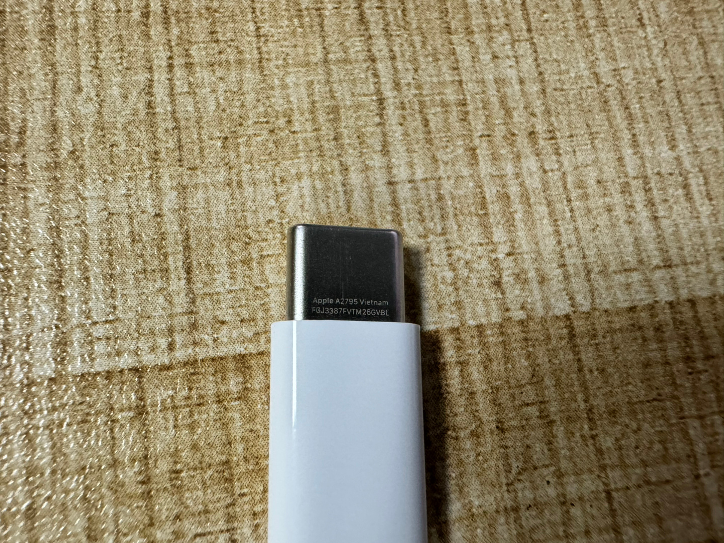 我的iPhone15Pro Max的线是越南产的，大家的是国产的么？#iphon