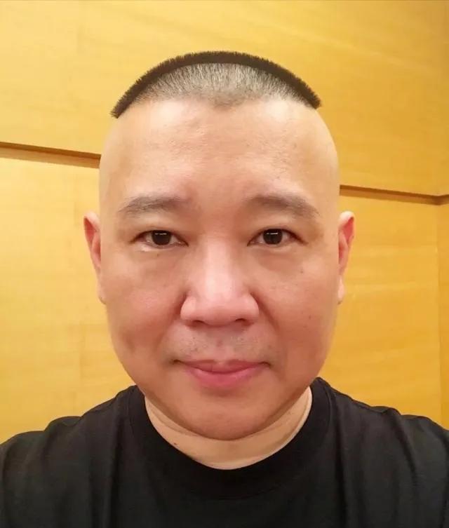 为什么郭德纲争议如此多 郭德纲争议多是多方面原因。他对相声贡献巨大，带火商演，徒