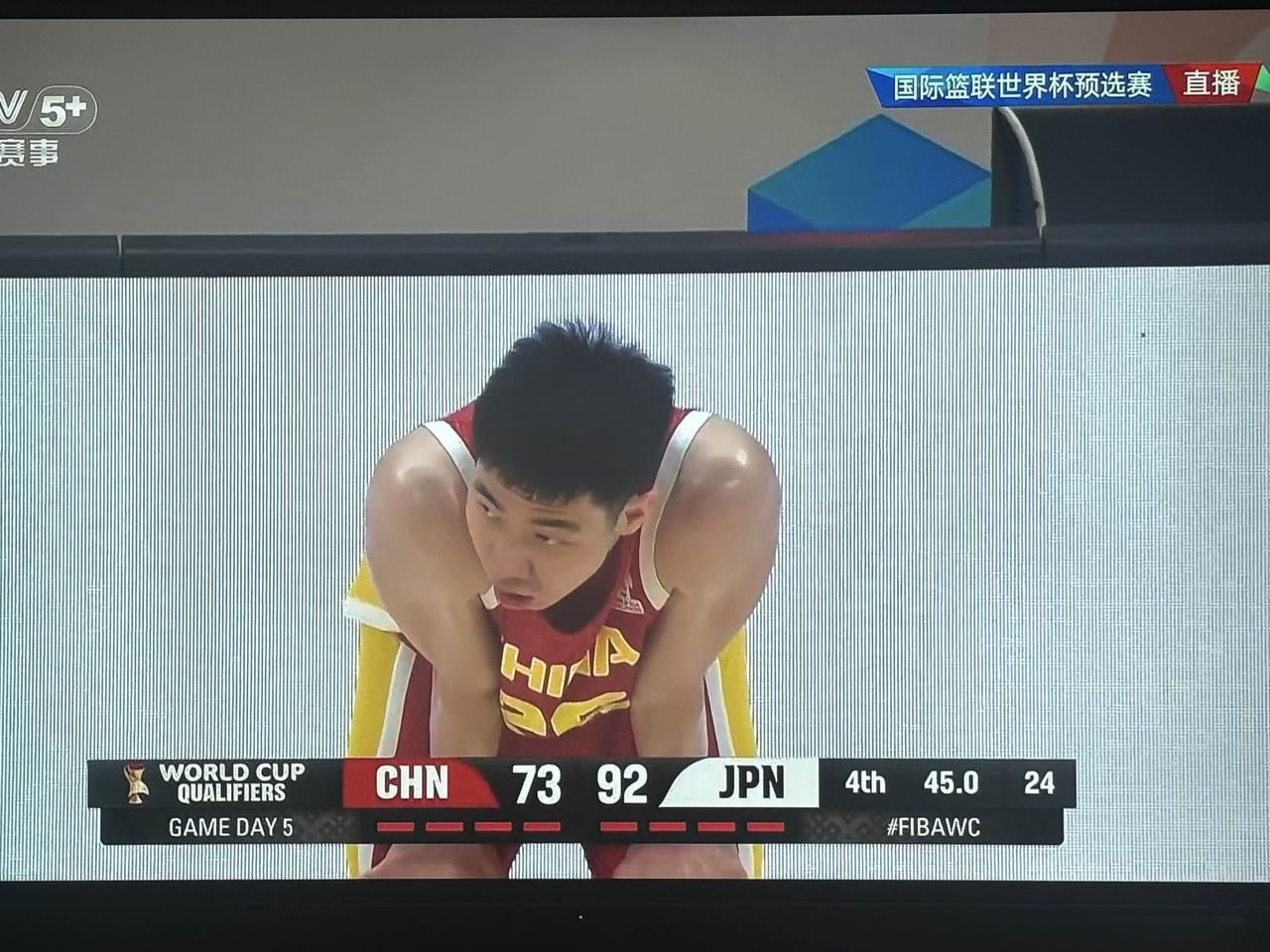 中国男子三大球这是怎么了？怎么处处落后日本。

        昨天晚上中国男篮