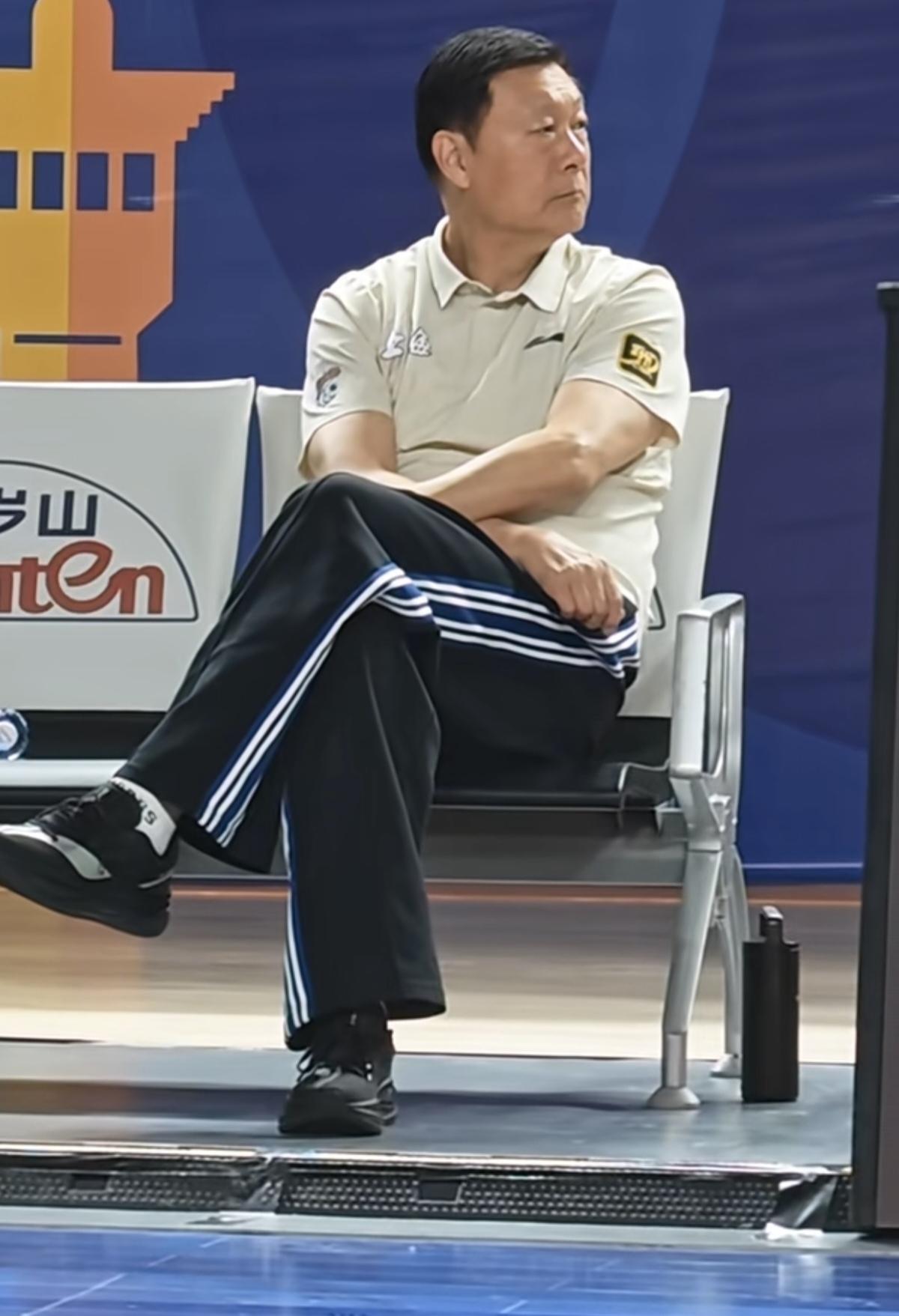 老李同志呀！当你看到你当年曾带的总冠军球队，如今沦落到这种境况，您老该做何感想呀