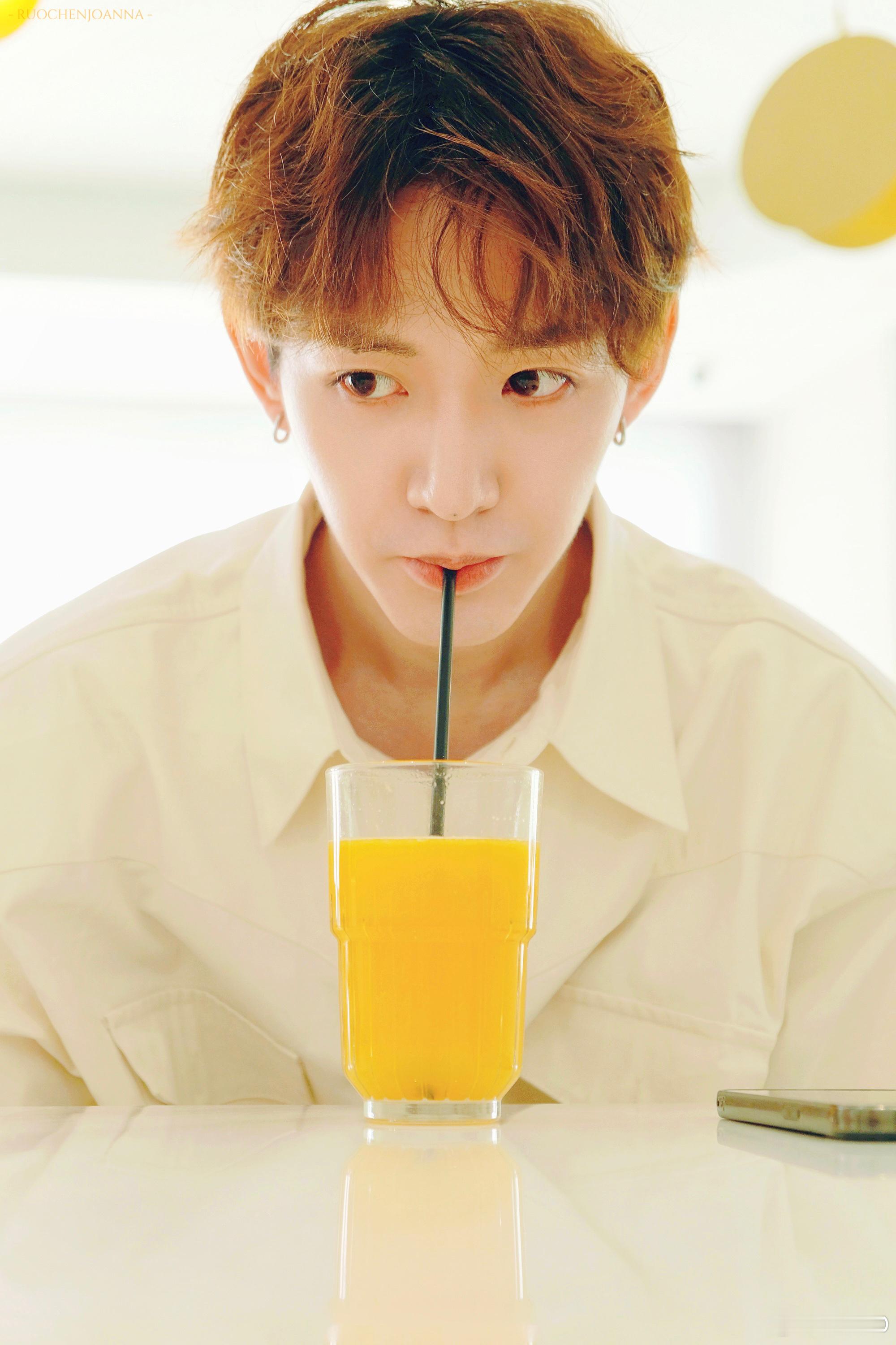 #邓为[超话]#𝑯𝒐𝒘 𝒈𝒆𝒏𝒕𝒍𝒆 𝒕𝒉𝒆 𝒔𝒕?