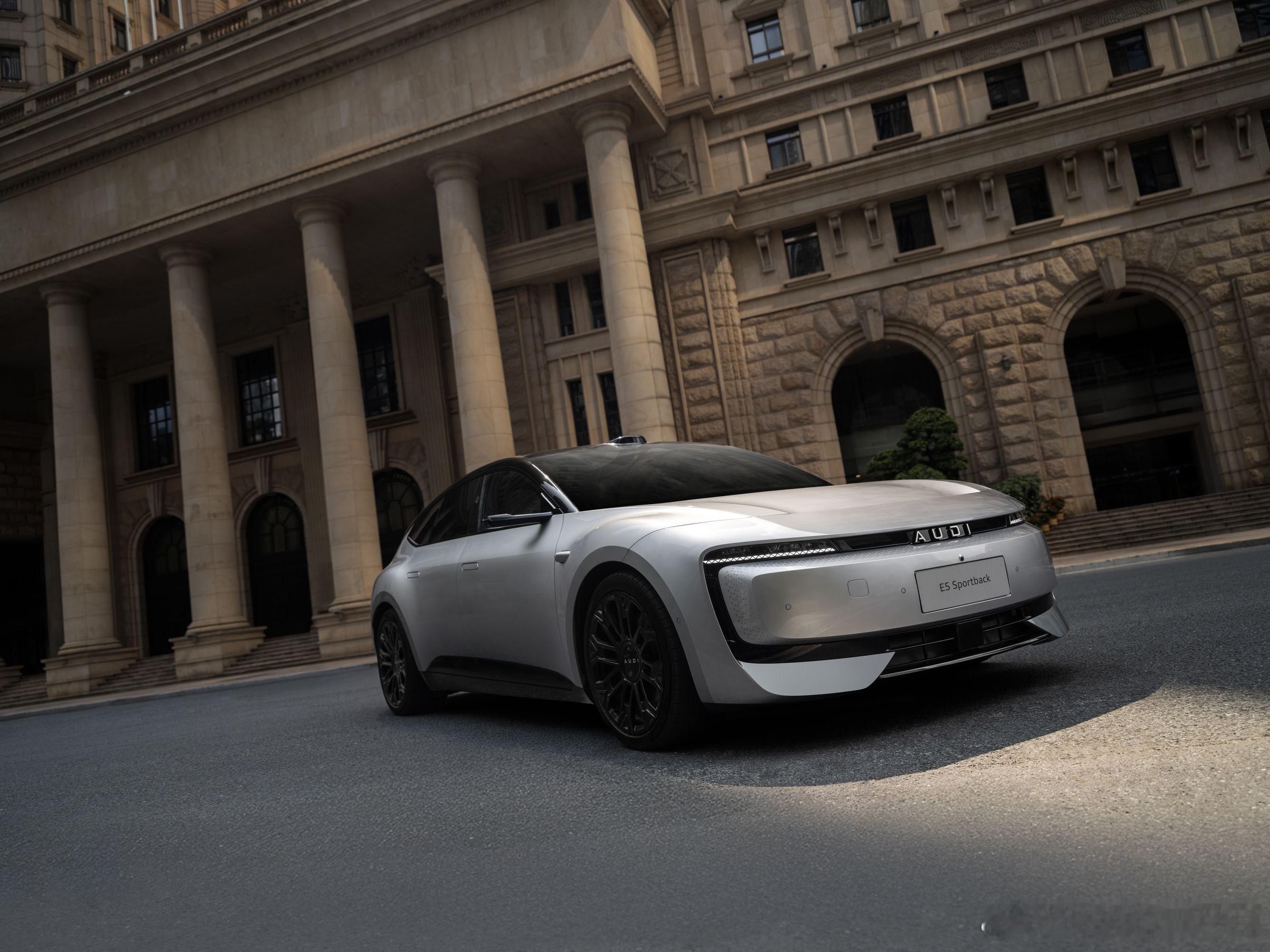 2025奥迪E5 Roadshow即将迎来收官时刻，四个月30城。奥迪E5作为最