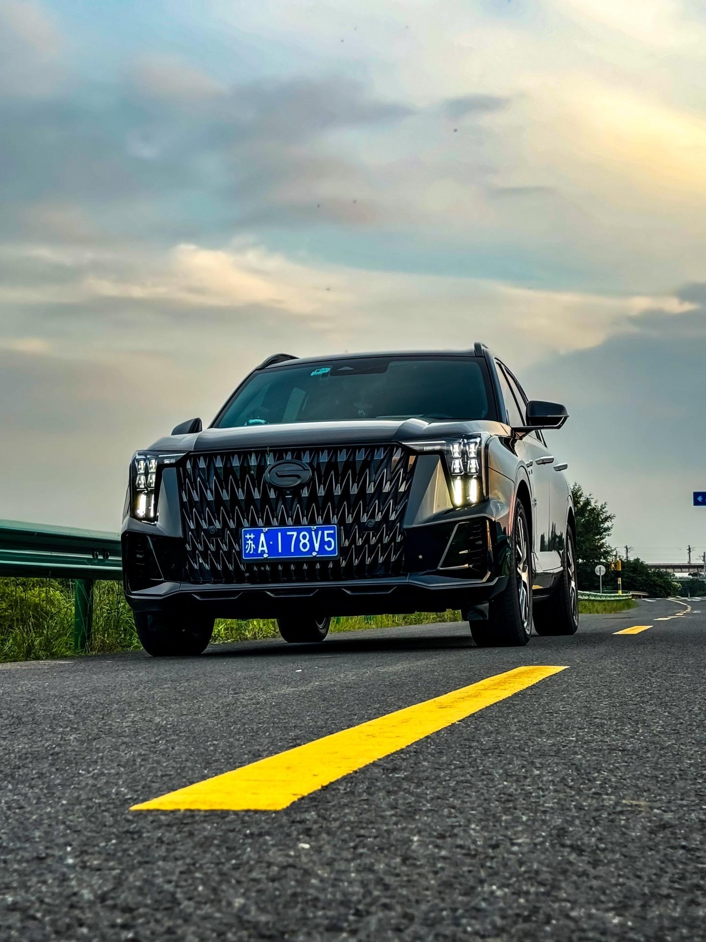 20出头有可比性的嘛？空间，颜值，油耗，安全性，性价比无可挑剔