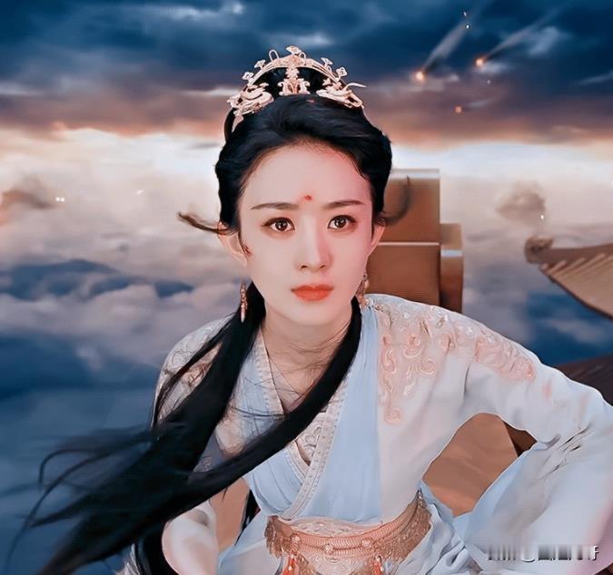 赵丽颖《与凤行》里的战损花钿妆，杨幂的《三生三世》里的眉间一点红，你觉得谁更出彩