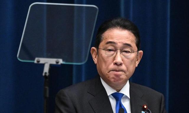 高市早苗最近没听岸田文雄的劝告，反而更激进对华强硬。
2025年她公开发涉台言论