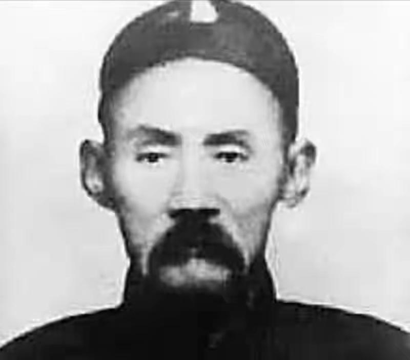 晚清大内高手给许世友露一手，全场都惊了，许世友大喊：快看我的厉害！

那场面，搁