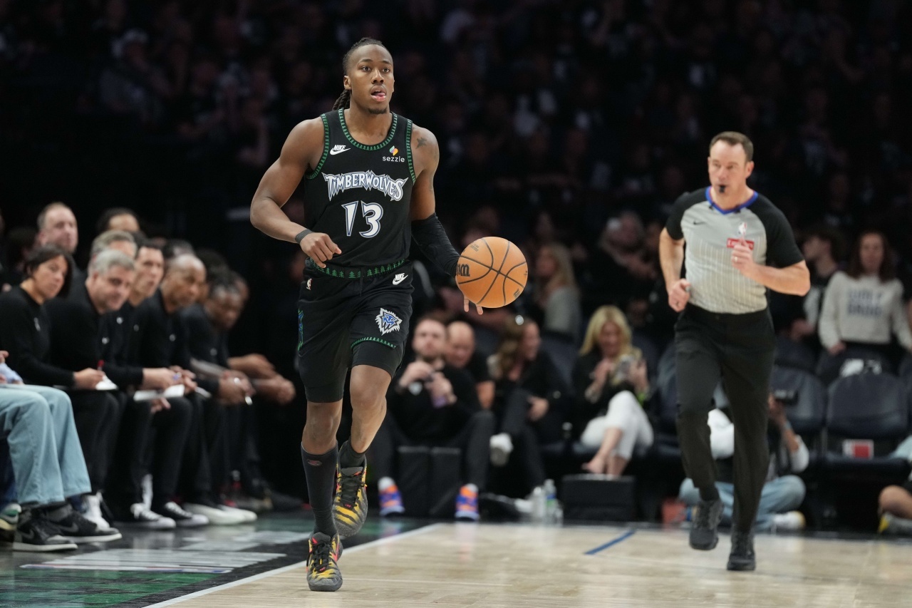 Kendall Gill报道，多森姆对重返公牛持开放态度。nba休赛期