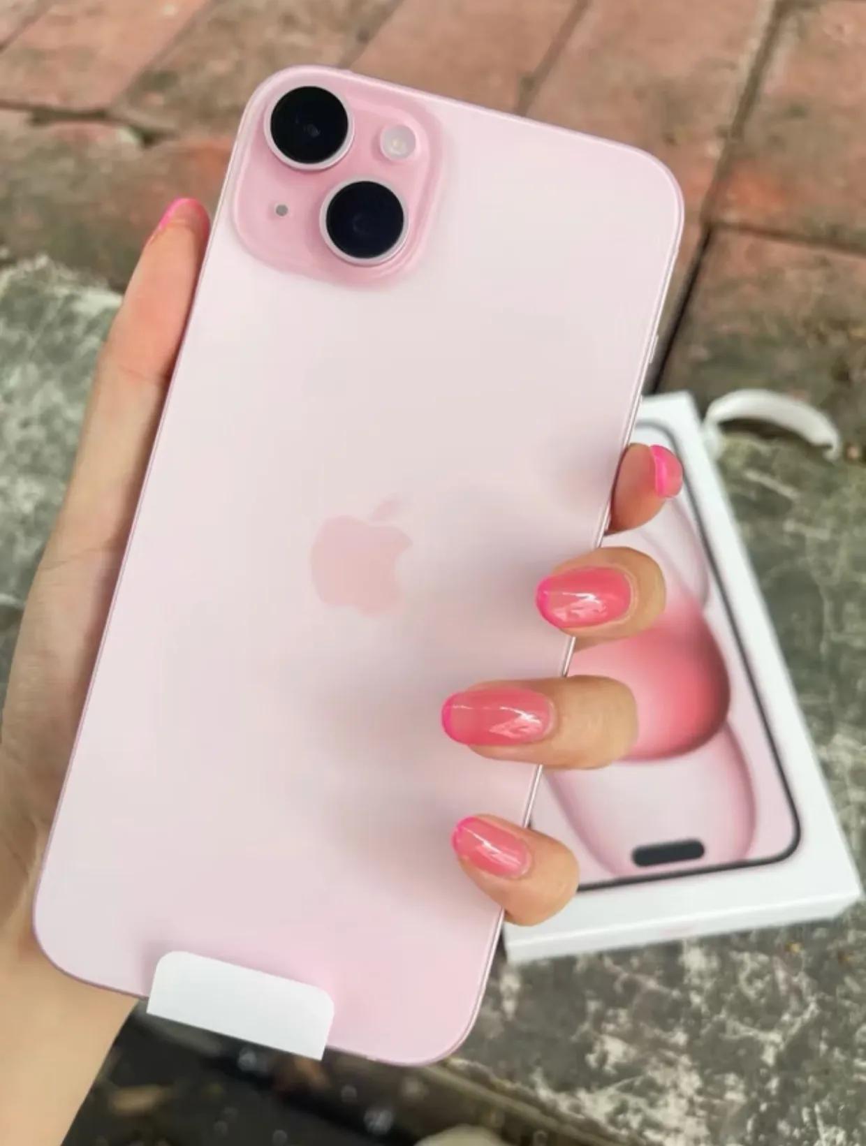 才发布几天啊，苹果15系列都破发了吧，iPhone15 Pro降了500，plu