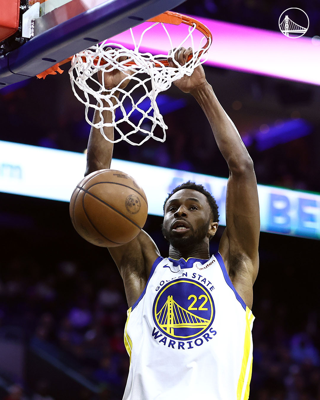 哈哈哈 维金斯扣篮把手整痛了[笑cry][笑cry][笑cry]#转发接龙开新年